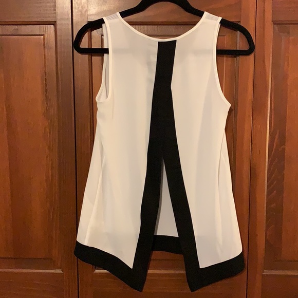 Express sheer top - Picture 2 of 4